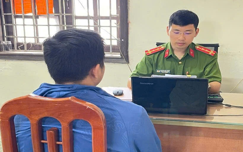 Phạt 7,5 triệu đồng nam thanh niên đăng tin gây chia rẽ việc sáp nhập 3 tỉnh Hà Nam, Nam Định, Ninh Bình- Ảnh 2. Bình luận bịa đặt về việc sáp nhập tỉnh Thái Bình và Hưng Yên, nam thanh niên bị mời lên công an làm việc