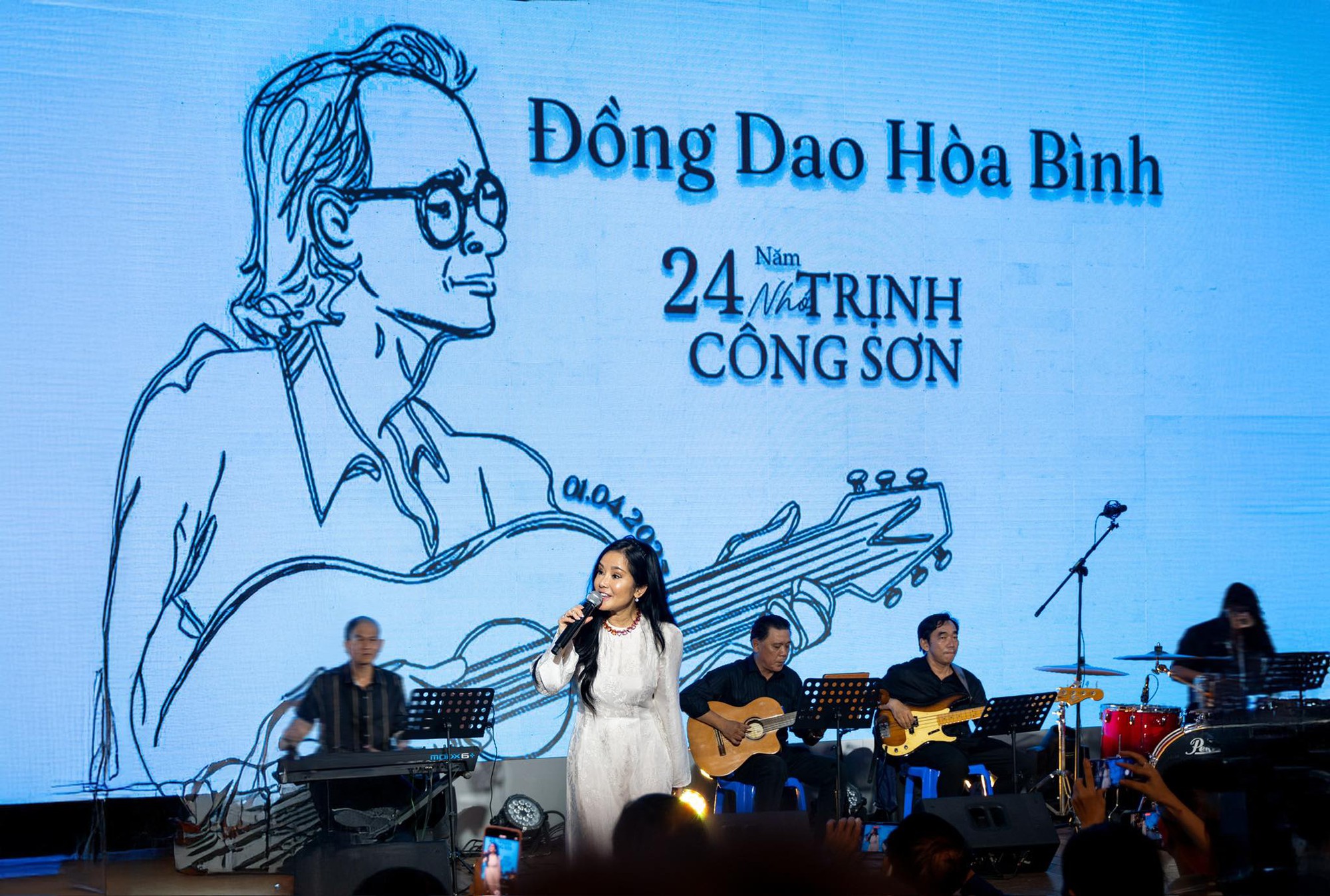 Thông tin mới nhất về Diva Hồng Nhung sau điều trị ung thư- Ảnh 6. Thông tin mới nhất về Diva Hồng Nhung sau điều trị ung thư- Ảnh 6.