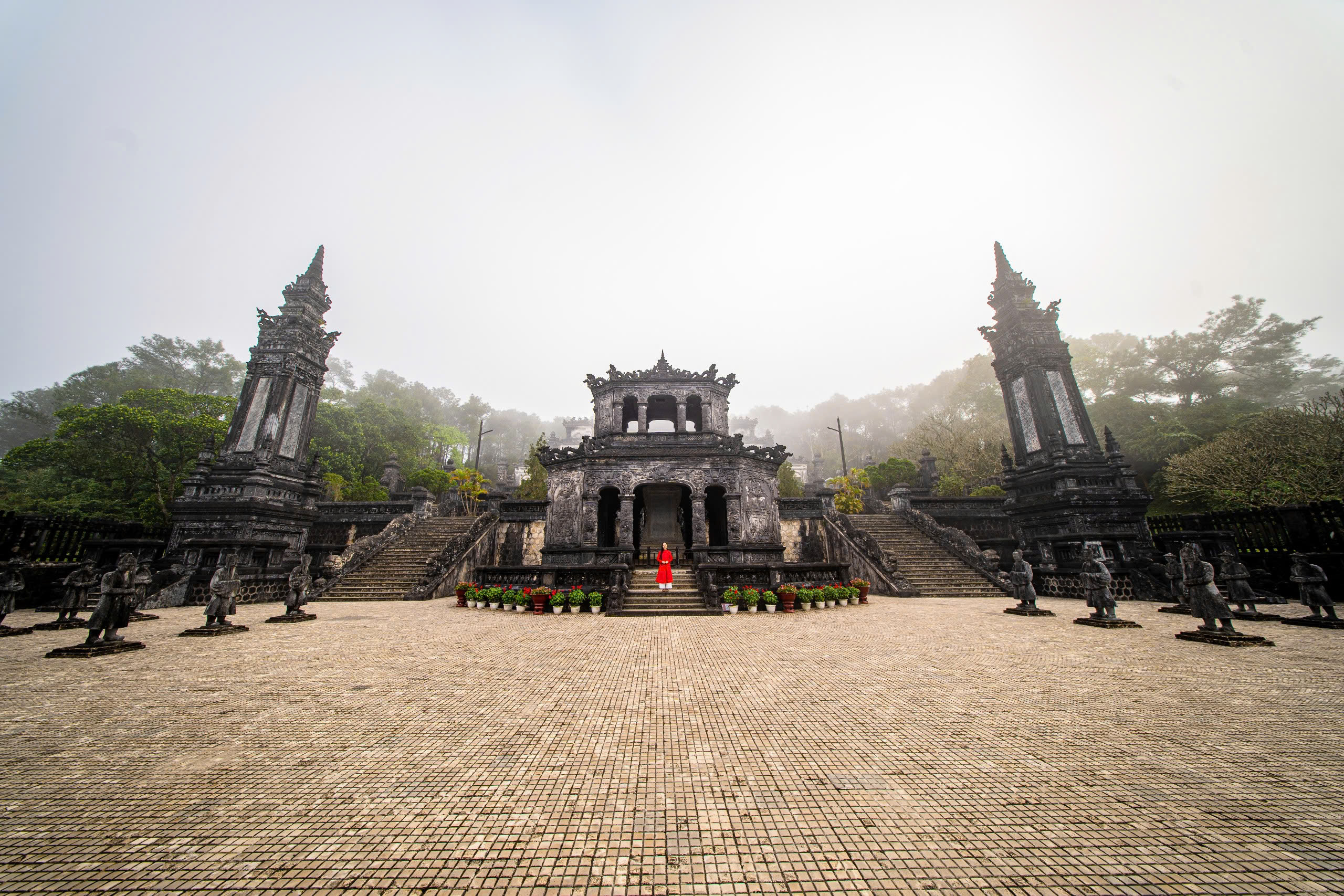 Lăng vua triều Nguyễn, điểm check-in không thể bỏ lỡ dịp nghỉ lễ- Ảnh 10. Lăng vua triều Nguyễn, điểm check-in không thể bỏ lỡ dịp nghỉ lễ- Ảnh 10.