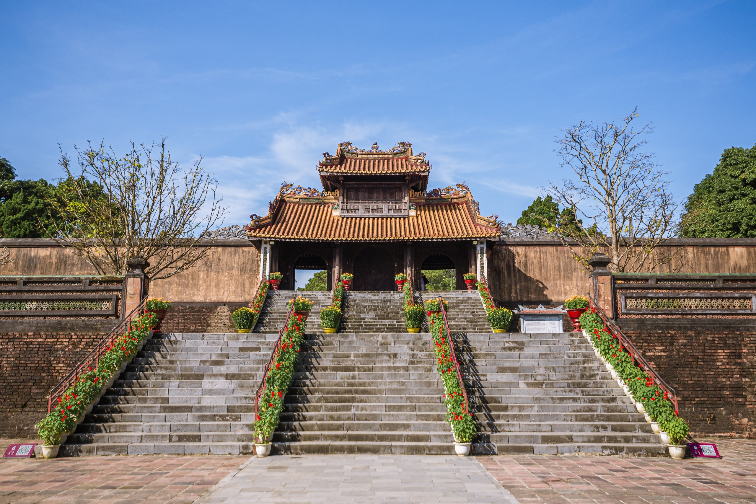 Lăng vua triều Nguyễn, điểm check-in không thể bỏ lỡ dịp nghỉ lễ- Ảnh 6. Lăng vua triều Nguyễn, điểm check-in không thể bỏ lỡ dịp nghỉ lễ- Ảnh 6.