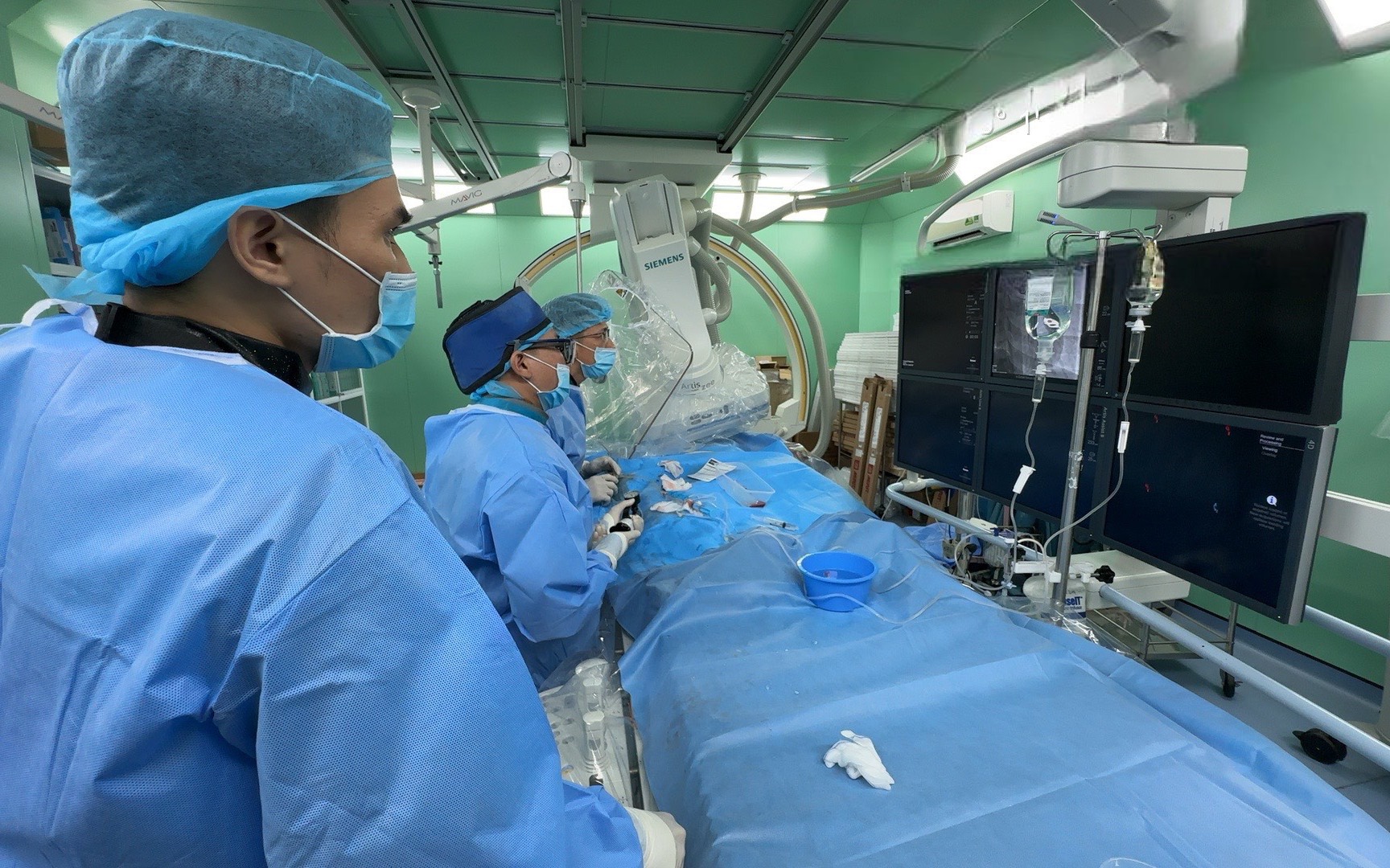 Bộ Y tế tăng cường đầu tư hạ tầng thiết bị hiện đại tại các trung tâm y khoa lớn trong lĩnh vực điện quang can thiệp