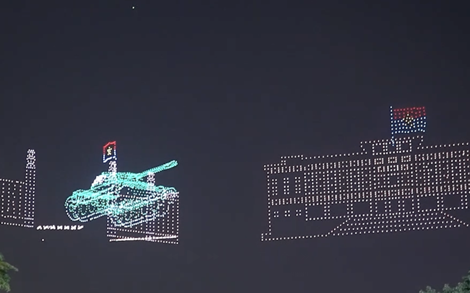 Bầu trời TPHCM bừng sáng với màn trình diễn drone chưa từng có