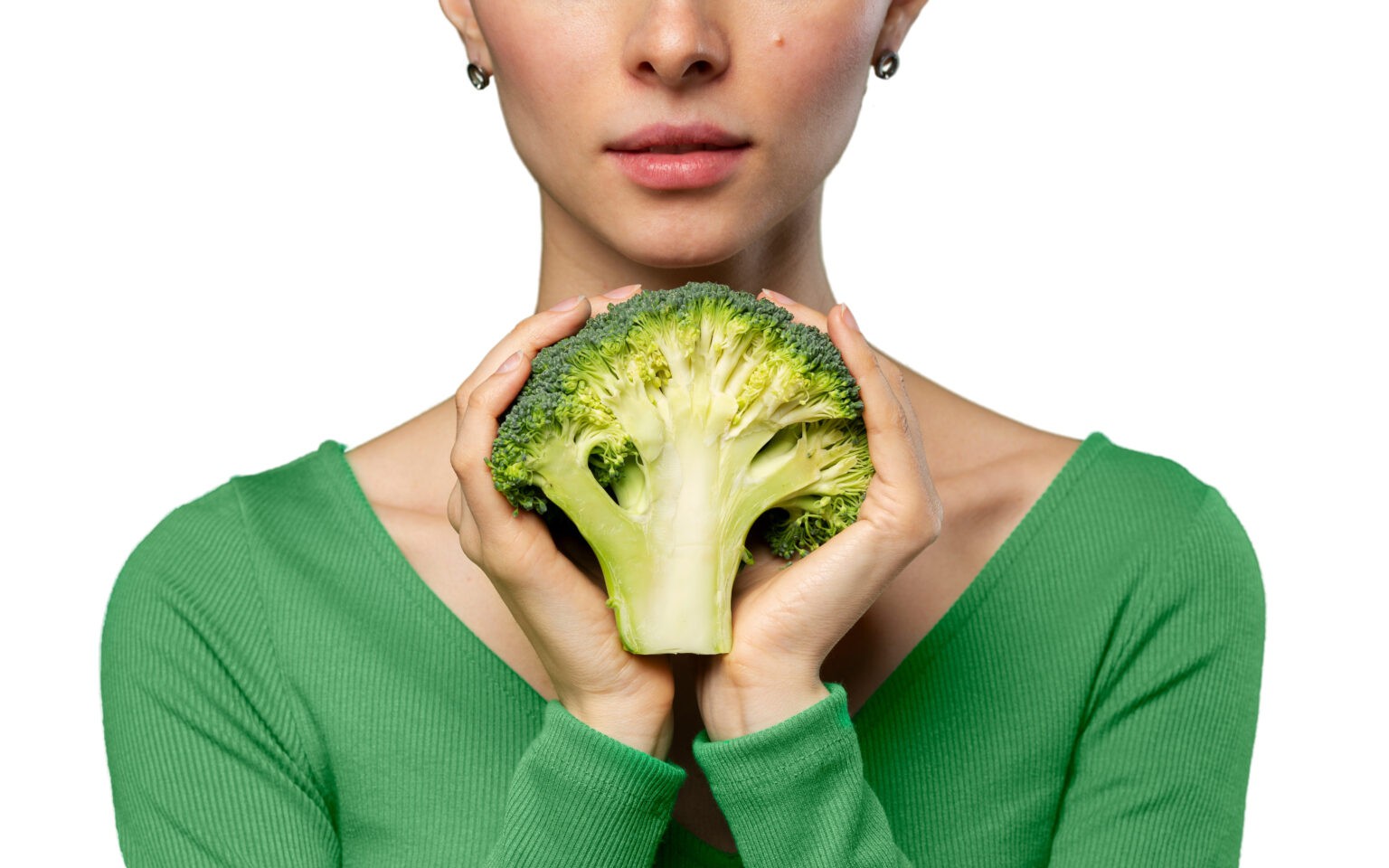 Quan niệm người bị u tuyến giáp phải tuyệt đối kiêng ăn rau họ cải, bác sĩ nói gì?