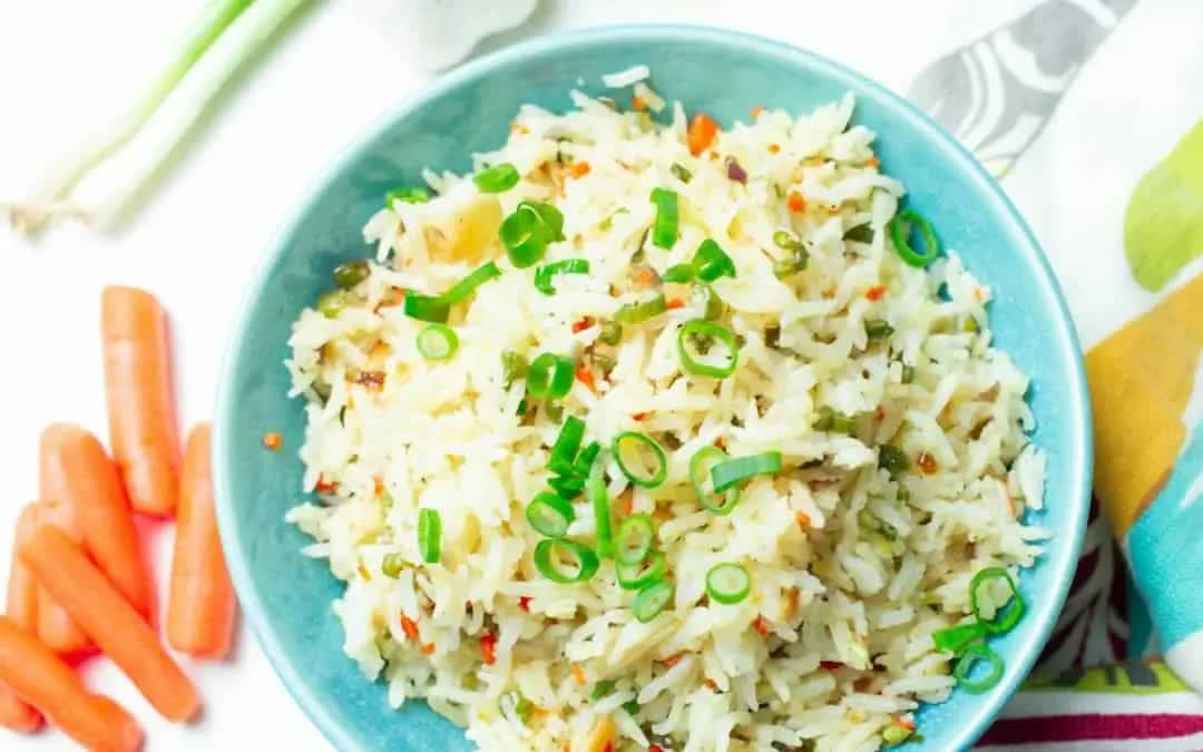 5 lý do nên tránh ăn cơm vào bữa tối muộn