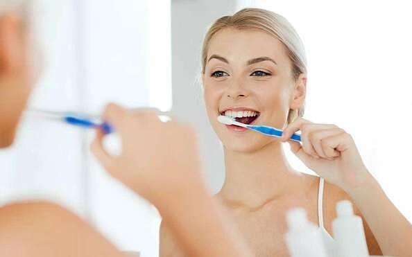 Chăm sóc răng miệng: Đánh răng thôi đã đủ chưa?
