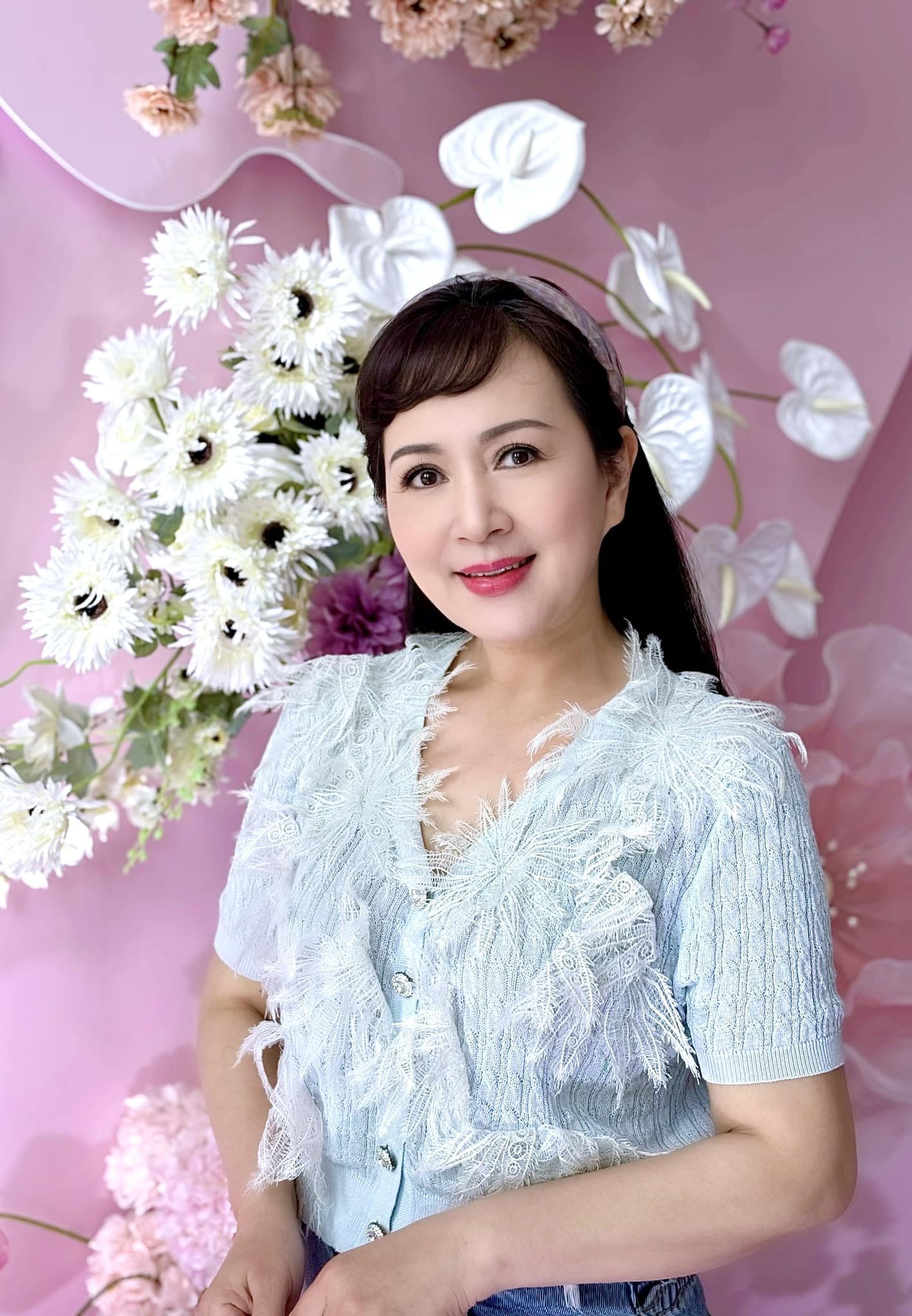 Nữ NSND nức tiếng miền Bắc từng đóng vai quyền lực trong phim 'Ông cố vấn' giờ ra sao?- Ảnh 7. Nữ NSND nức tiếng miền Bắc từng đóng vai quyền lực trong phim 'Ông cố vấn' giờ ra sao?- Ảnh 7.
