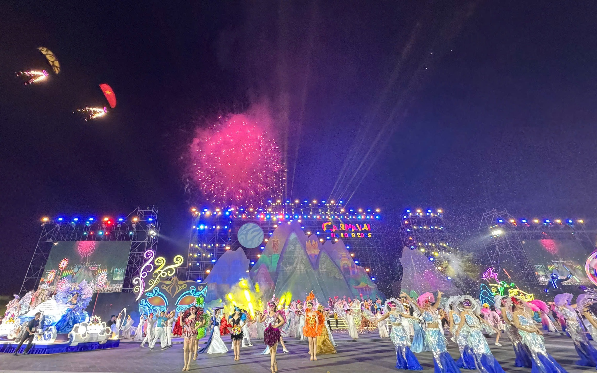 Quảng Ninh quyết tâm 'nâng cấp' Carnaval Hạ Long thành sản phẩm công nghiệp văn hóa- Ảnh 3. Quảng Ninh quyết tâm 'nâng cấp' Carnaval Hạ Long thành sản phẩm công nghiệp văn hóa- Ảnh 3.