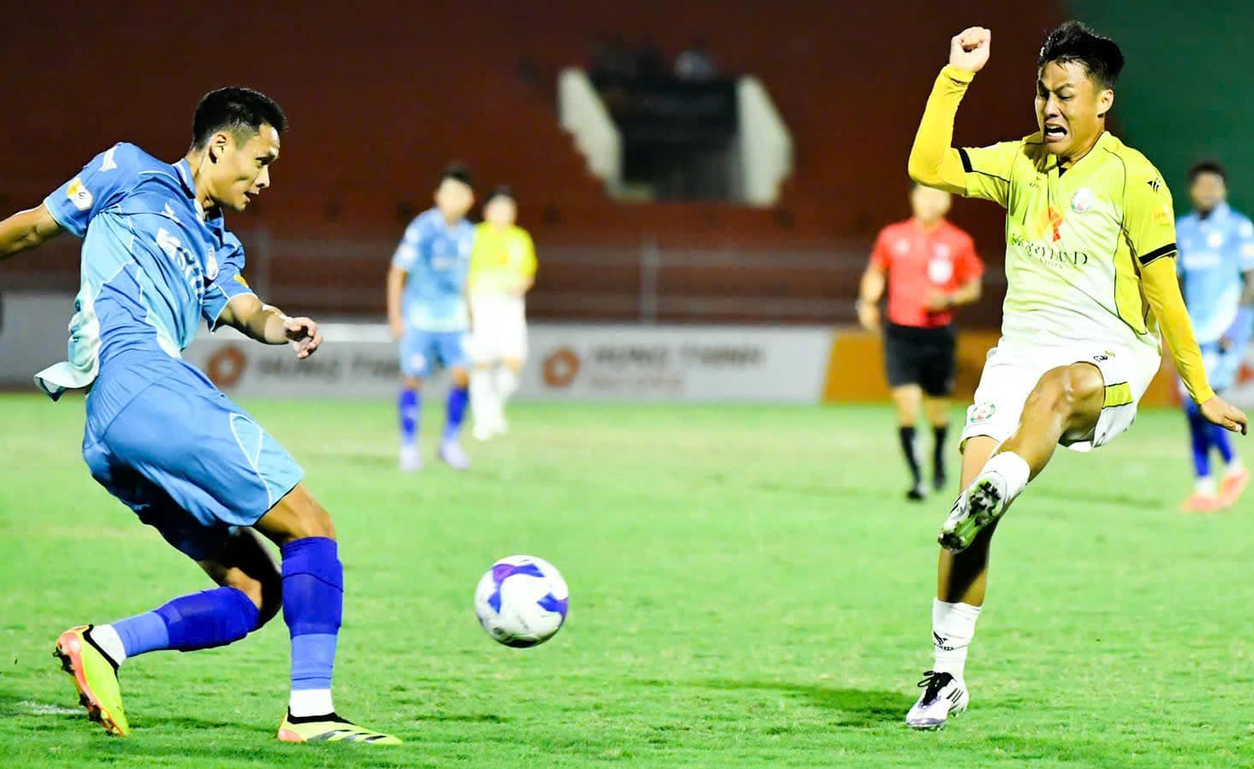 Vòng 22 V-League 2024 - 2025: Đi tìm chủ nhân suất xuống hạng- Ảnh 1. Vòng 22 V-League 2024 - 2025: Đi tìm chủ nhân suất xuống hạng- Ảnh 1.