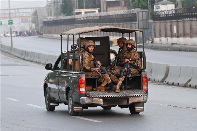 Ấn Độ và Pakistan nhất trí ngừng bắn ngay lập tức- Ảnh 3. Ấn Độ và Pakistan nhất trí ngừng bắn ngay lập tức- Ảnh 3.