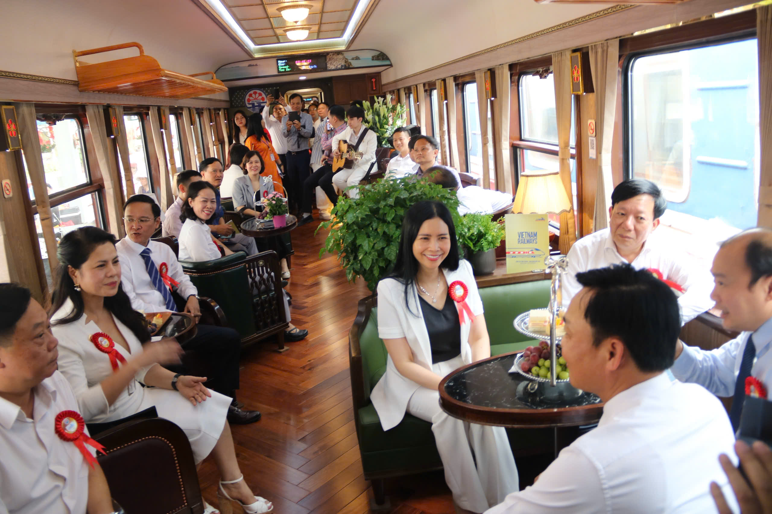 Ga Hải Phòng – Di sản Pháp hơn 100 năm tuổi trở thành điểm đến du lịch hấp dẫn- Ảnh 3. Ga Hải Phòng – Di sản Pháp hơn 100 năm tuổi trở thành điểm đến du lịch hấp dẫn- Ảnh 3.