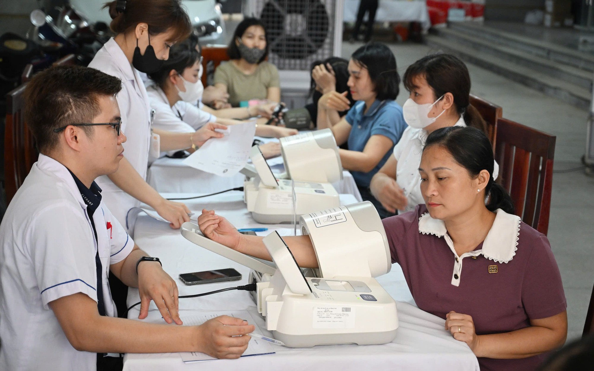 Thầy thuốc không chỉ chữa bệnh mà còn gieo niềm tin, sự bình đẳng trong chăm sóc sức khỏe