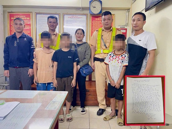 Cha mẹ bật khóc khi con đi lạc 30km được đưa về nhà an toàn- Ảnh 3. Cha mẹ bật khóc khi con đi lạc 30km được đưa về nhà an toàn- Ảnh 3.