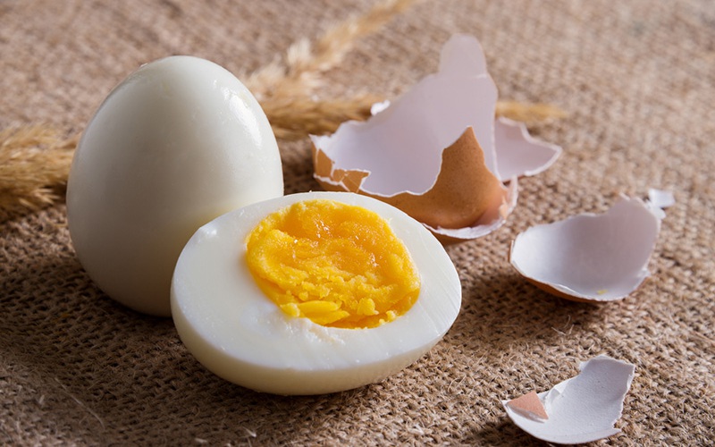 Cách ăn trứng tốt cho người tăng huyết áp