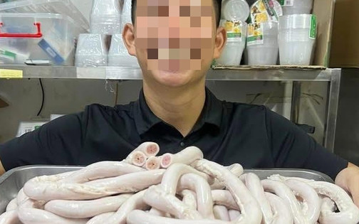 Phát hiện cơ sở chế biến lòng dồi không rõ nguồn gốc ở Hạ Long- Ảnh 2. Vụ lòng se điếu dài 40m: Quảng cáo sai sự thật, lừa dối người tiêu dùng, chủ quán Lòng Chát có thể bị xử phạt bao nhiêu tiền?