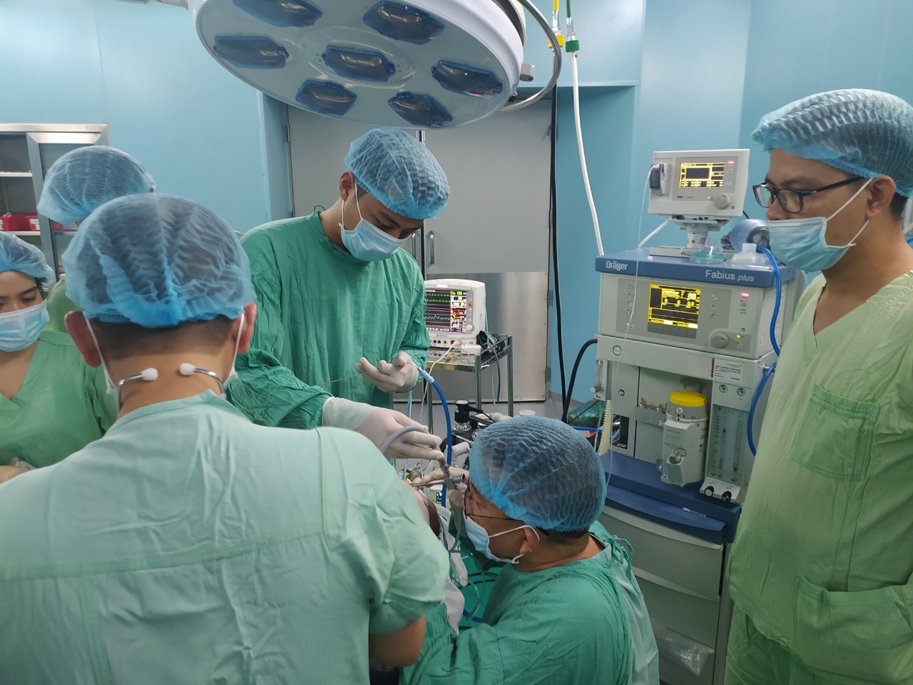 Khuyến cáo quan trọng xử trí, phòng ngừa hóc dị vật ở trẻ- Ảnh 2. Khuyến cáo quan trọng xử trí, phòng ngừa hóc dị vật ở trẻ- Ảnh 2.