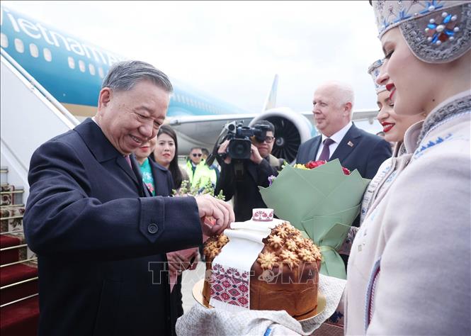 Tổng Bí thư Tô Lâm đến Minsk, bắt đầu thăm cấp Nhà nước tới Belarus- Ảnh 2. Tổng Bí thư Tô Lâm đến Minsk, bắt đầu thăm cấp Nhà nước tới Belarus- Ảnh 2.