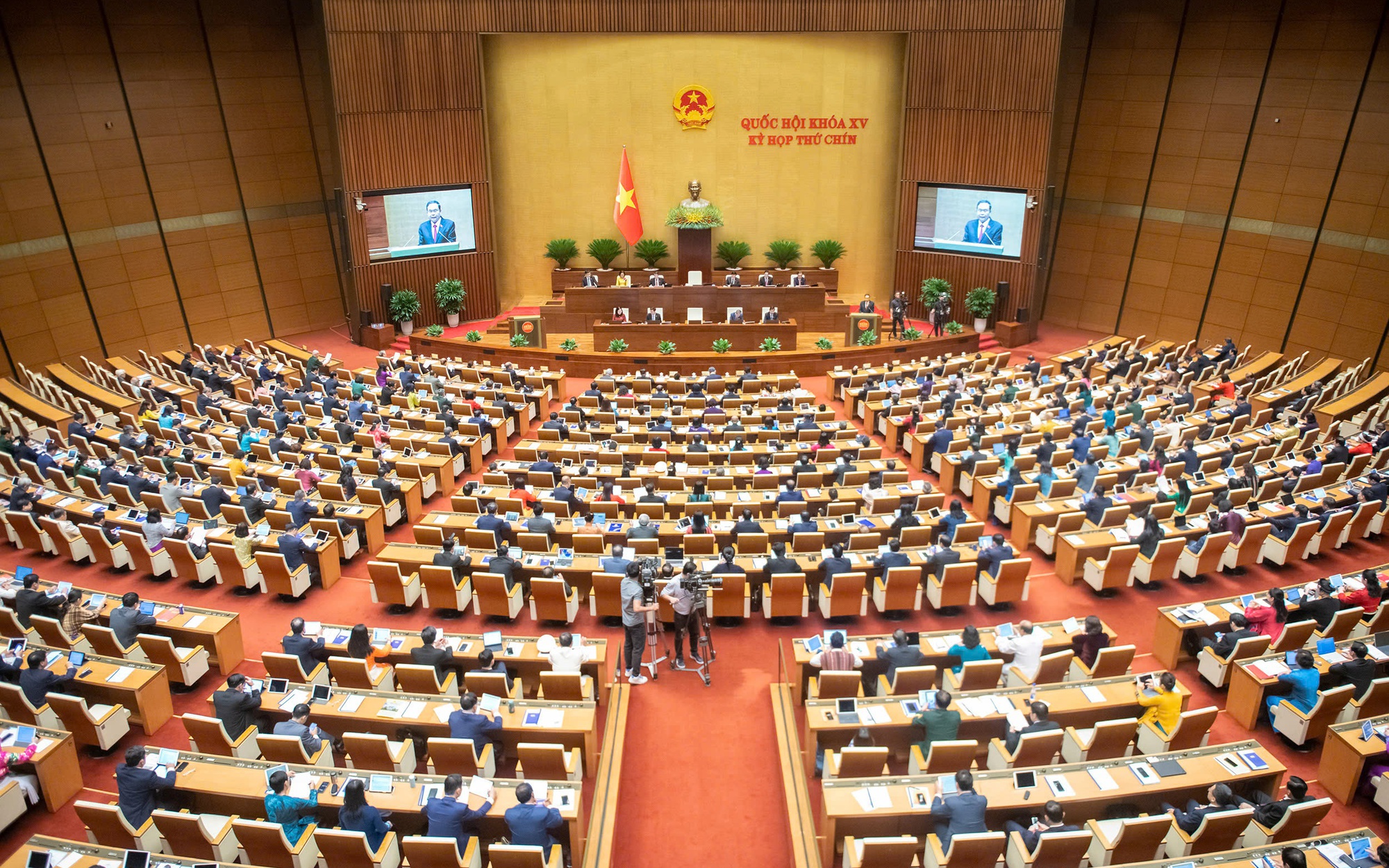 Tuần làm việc thứ 2, Quốc hội tập trung thảo luận việc sửa đổi Hiến pháp 2013