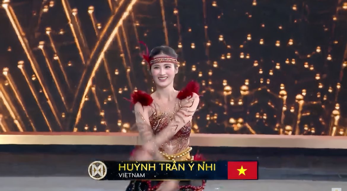 Hoa hậu Ý Nhi có màn vũ đạo ấn tượng tại Lễ khai mạc Miss World 2025- Ảnh 2. Hoa hậu Ý Nhi có màn vũ đạo ấn tượng tại Lễ khai mạc Miss World 2025- Ảnh 2.
