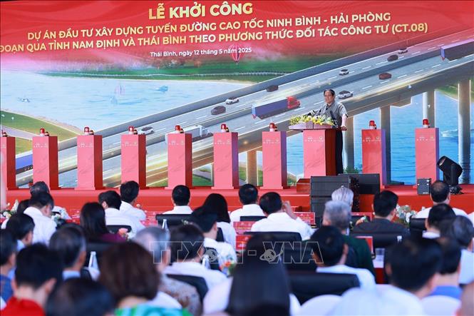 Thủ tướng dự Lễ khởi công dự án cao tốc Ninh Bình - Hải Phòng