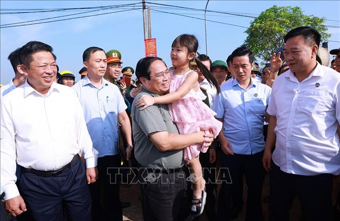 Thủ tướng dự Lễ khởi công dự án cao tốc Ninh Bình - Hải Phòng- Ảnh 6. Thủ tướng dự Lễ khởi công dự án cao tốc Ninh Bình - Hải Phòng- Ảnh 6.
