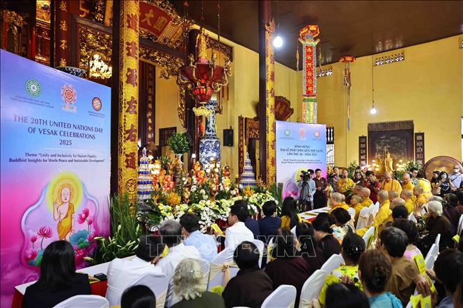 Đại lễ Phật đản năm 2025: Lan tỏa tuệ giác, kết nối nhân sinh- Ảnh 5. Đại lễ Phật đản năm 2025: Lan tỏa tuệ giác, kết nối nhân sinh- Ảnh 5.