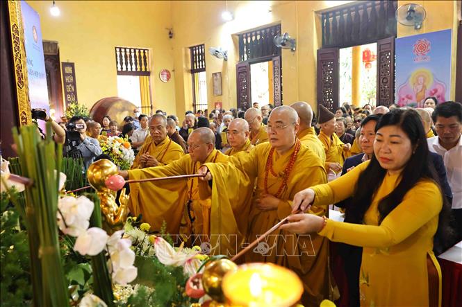 Đại lễ Phật đản năm 2025: Lan tỏa tuệ giác, kết nối nhân sinh- Ảnh 3. Đại lễ Phật đản năm 2025: Lan tỏa tuệ giác, kết nối nhân sinh- Ảnh 3.