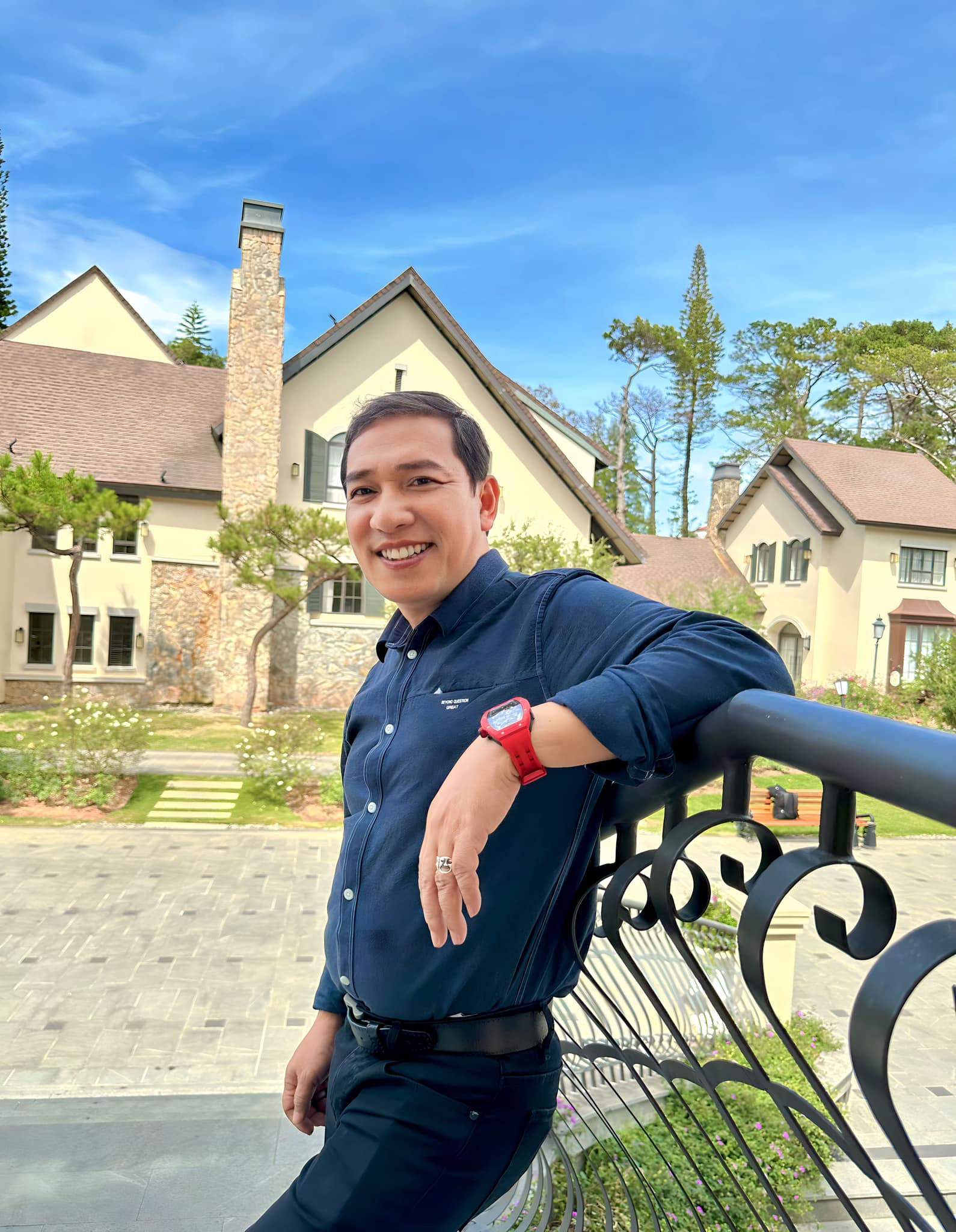 Nam NSƯT quê Hải Phòng nức danh làng hài đất Bắc đời thực có con gái tốt nghiệp đại học, sống cực kỳ bình dị- Ảnh 5. Nam NSƯT quê Hải Phòng nức danh làng hài đất Bắc đời thực có con gái tốt nghiệp đại học, sống cực kỳ bình dị- Ảnh 5.