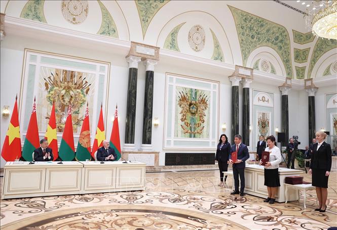 Tuyên bố chung về việc thiết lập quan hệ Đối tác Chiến lược giữa Việt Nam và Belarus- Ảnh 4. Tuyên bố chung về việc thiết lập quan hệ Đối tác Chiến lược giữa Việt Nam và Belarus- Ảnh 4.