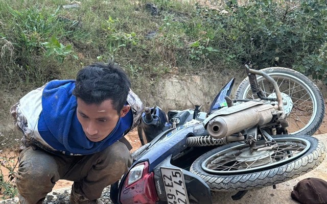 Đối tượng mang xăng đi cướp ngân hàng khai gì?