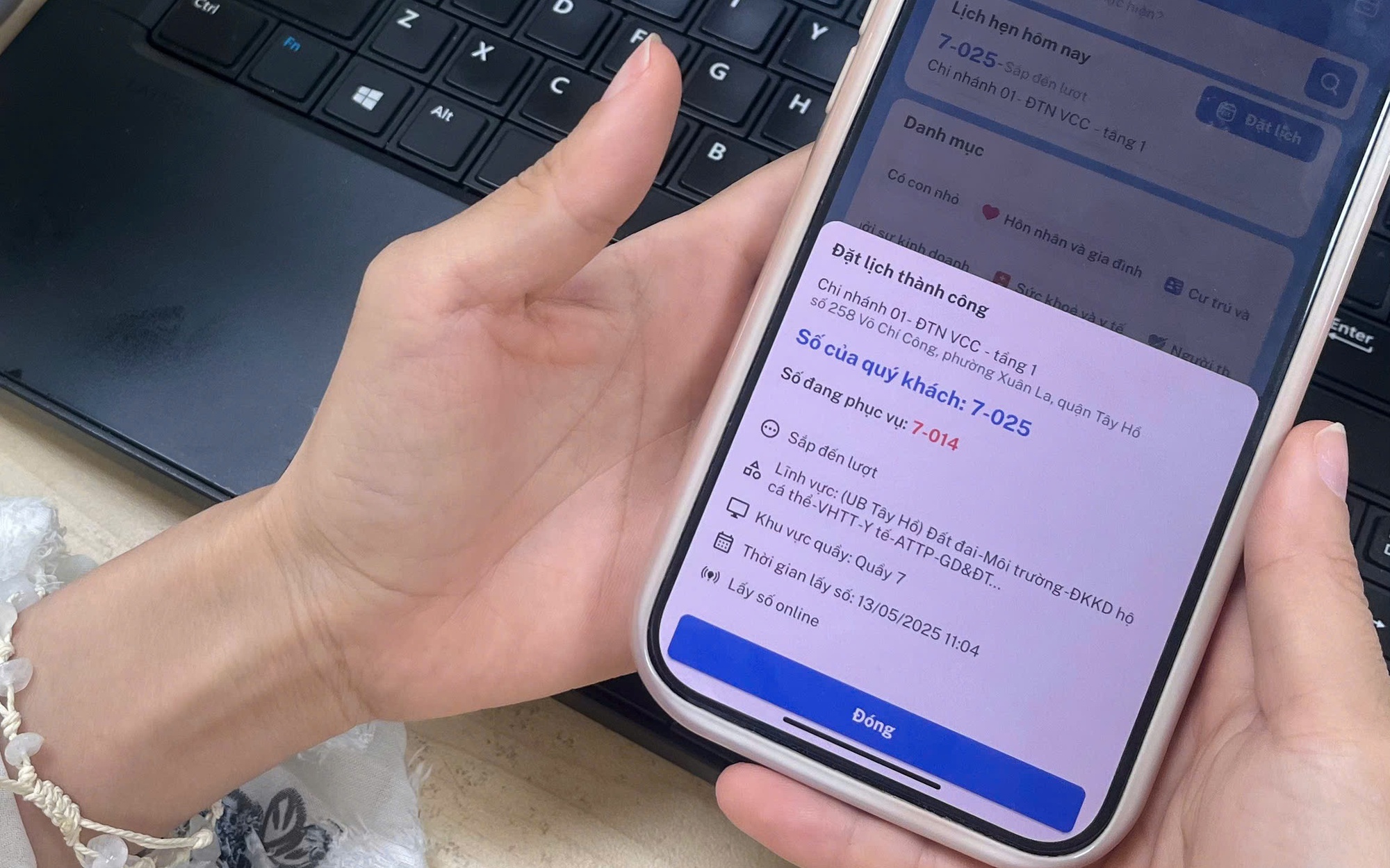 Người dân dễ dàng lấy số thứ tự online khi làm thủ tục hành chính