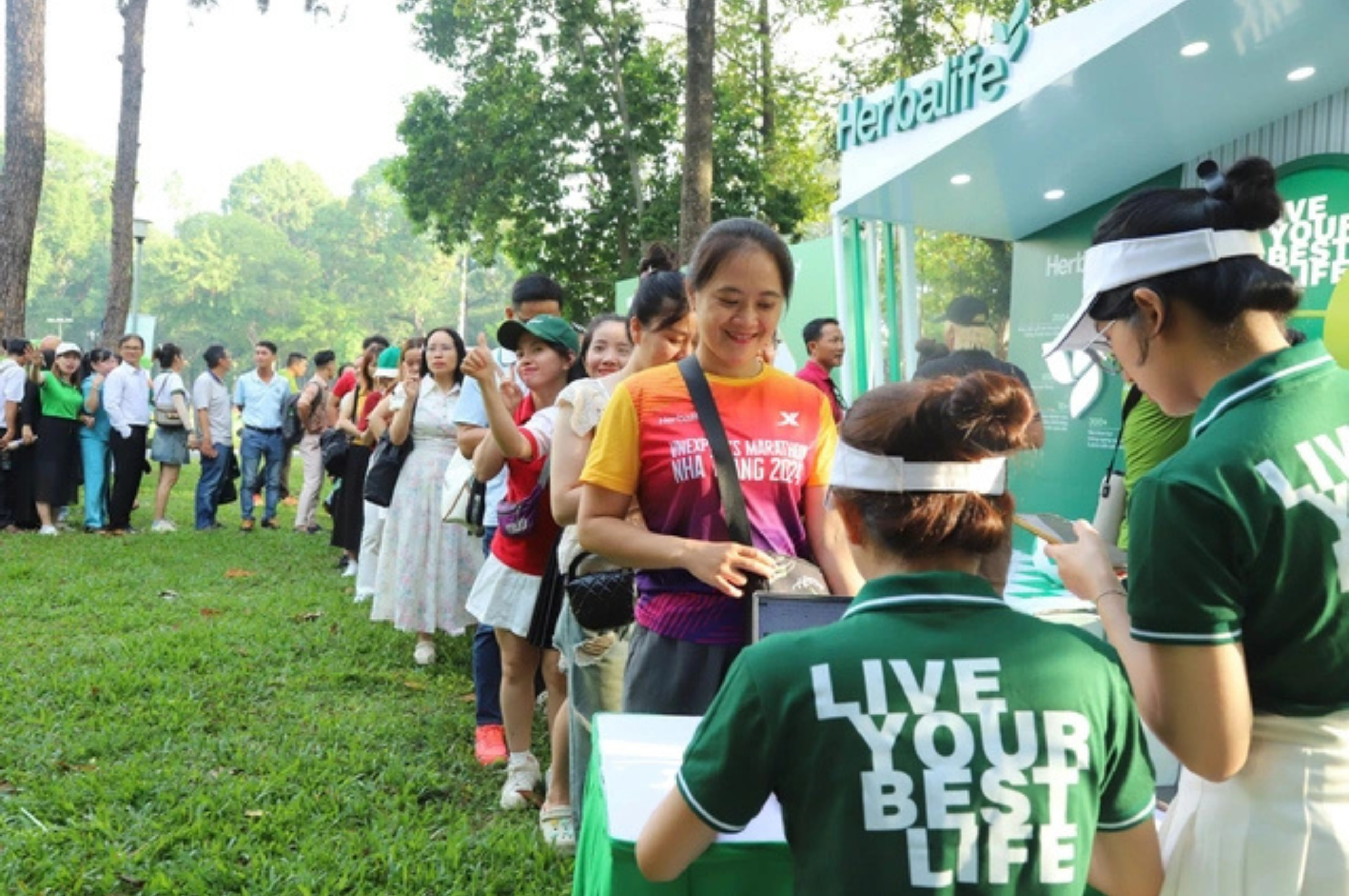 Herbalife đồng hành tổ chức 'Ngày Dinh dưỡng cộng đồng Việt Nam' Lần 4: Chung tay để tạo nên một Việt Nam khỏe mạnh, phát triển- Ảnh 2. Herbalife đồng hành tổ chức 'Ngày Dinh dưỡng cộng đồng Việt Nam' Lần 4: Chung tay để tạo nên một Việt Nam khỏe mạnh, phát triển- Ảnh 2.