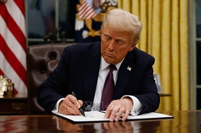 Tổng thống Trump đặt thời hạn 30 ngày cho các nhà sản xuất thuốc giảm chi phí- Ảnh 1. Tổng thống Trump đặt thời hạn 30 ngày cho các nhà sản xuất thuốc giảm chi phí- Ảnh 1.