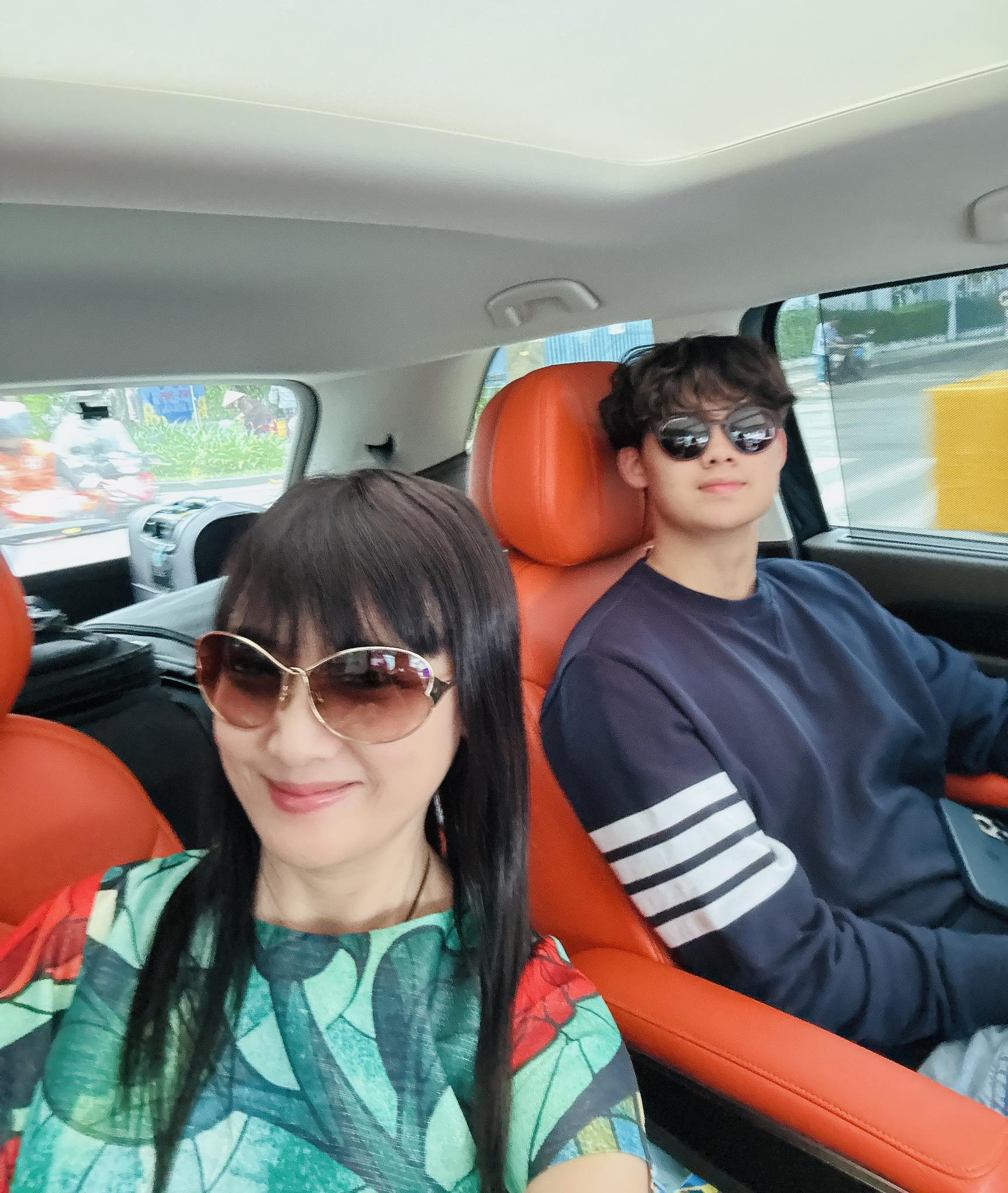 Con trai như tài tử điện ảnh của 'nữ hoàng ảnh lịch' thập niên 90 Hiền Mai- Ảnh 1. Con trai như tài tử điện ảnh của 'nữ hoàng ảnh lịch' thập niên 90 Hiền Mai- Ảnh 1.