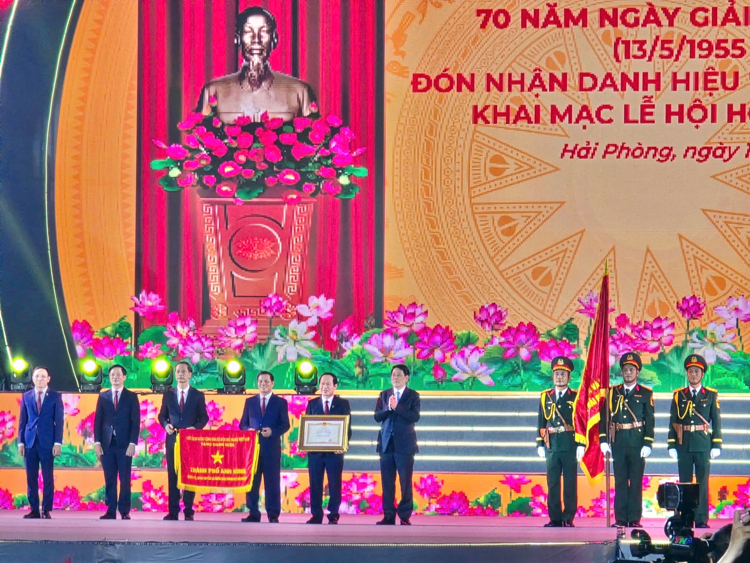 Bác Hồ với Hải Phòng: Tin tưởng và kỳ vọng miền đất cửa biển- Ảnh 5. Bác Hồ với Hải Phòng: Tin tưởng và kỳ vọng miền đất cửa biển- Ảnh 5.