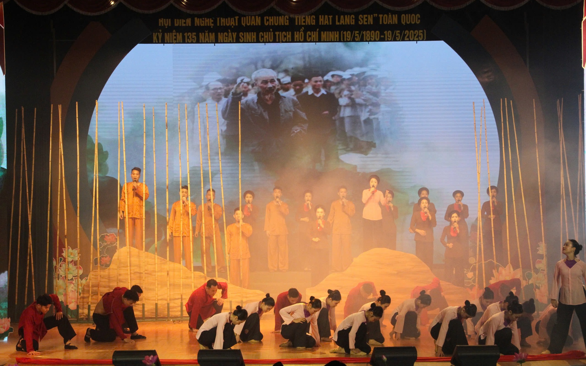 Liên hoan Tiếng hát Làng Sen, khúc ca dâng Bác giữa lòng quê hương