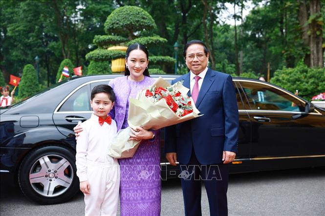 Thủ tướng Phạm Minh Chính chủ trì lễ đón Thủ tướng Thái Lan thăm chính thức Việt Nam- Ảnh 1. Thủ tướng Phạm Minh Chính chủ trì lễ đón Thủ tướng Thái Lan thăm chính thức Việt Nam- Ảnh 1.