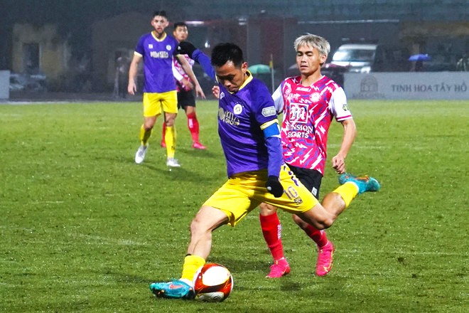 Vòng 23 V-League: CLB TP Hồ Chí Minh có thoát hiểm ngay tại Hàng Đẫy?- Ảnh 2. Vòng 23 V-League: CLB TP Hồ Chí Minh có thoát hiểm ngay tại Hàng Đẫy?- Ảnh 2.
