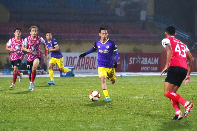 Vòng 23 V-League: CLB TP Hồ Chí Minh có thoát hiểm ngay tại Hàng Đẫy?- Ảnh 1. Vòng 23 V-League: CLB TP Hồ Chí Minh có thoát hiểm ngay tại Hàng Đẫy?- Ảnh 1.