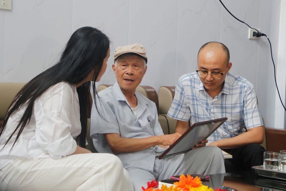 Nhớ Bác Hồ qua kỷ vật vô giá về Người- Ảnh 8. Nhớ Bác Hồ qua kỷ vật vô giá về Người- Ảnh 8.