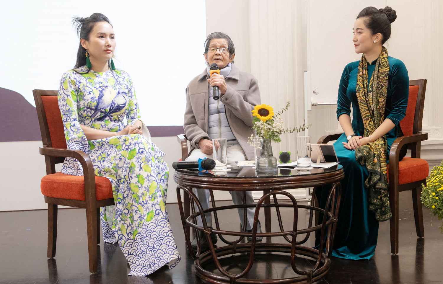 GS.TSKH Lê Đình Phái nghiên cứu dưỡng sinh phân tử, bảo vệ sự sống từ tế bào- Ảnh 3. GS.TSKH Lê Đình Phái nghiên cứu dưỡng sinh phân tử, bảo vệ sự sống từ tế bào- Ảnh 3.