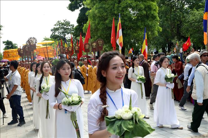 Cung rước Xá lợi Phật Thích Ca Mâu Ni về chùa Tam Chúc- Ảnh 5. Cung rước Xá lợi Phật Thích Ca Mâu Ni về chùa Tam Chúc- Ảnh 5.