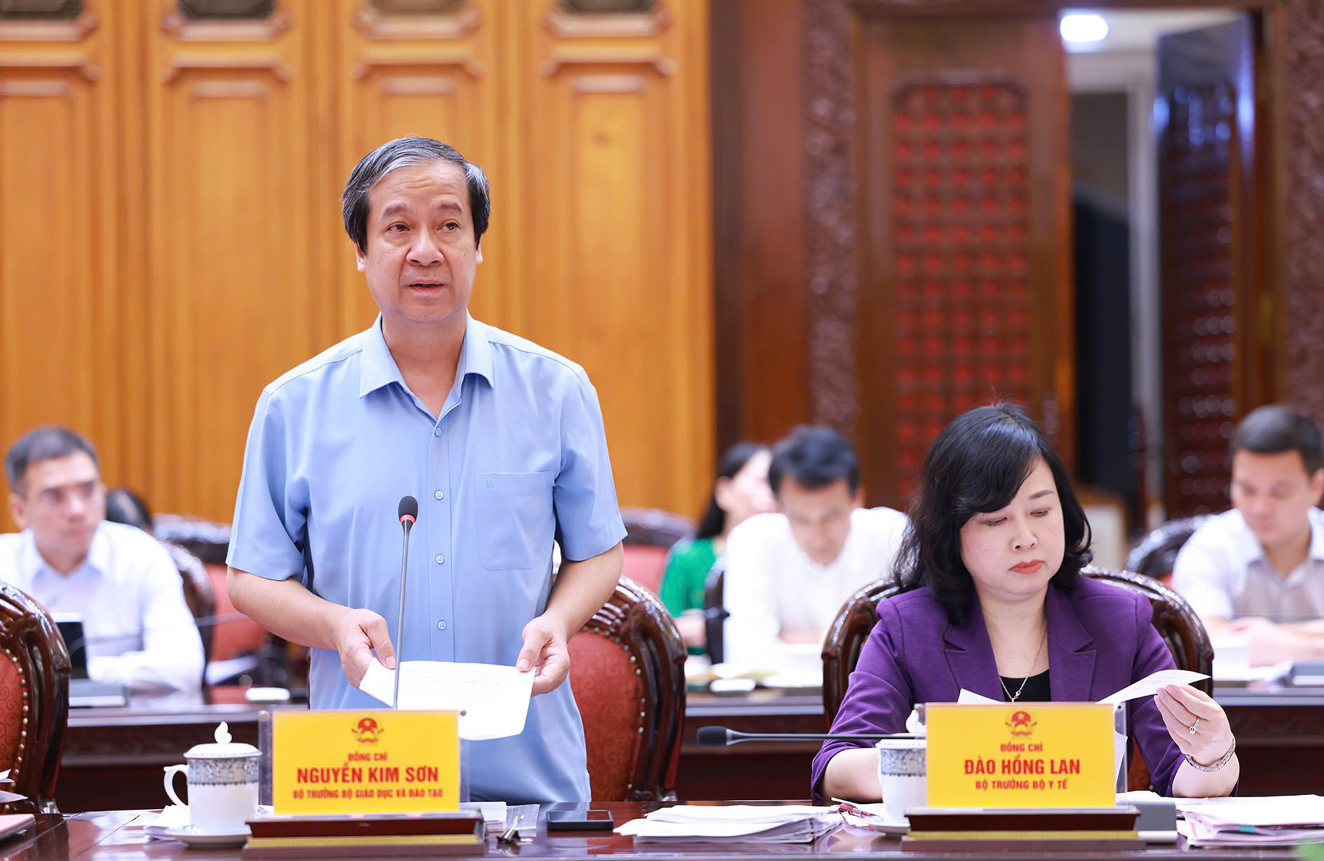 Thủ tướng: Có lộ trình miễn viện phí cho nhân dân sớm nhất có thể- Ảnh 4. Thủ tướng: Có lộ trình miễn viện phí cho nhân dân sớm nhất có thể- Ảnh 4.