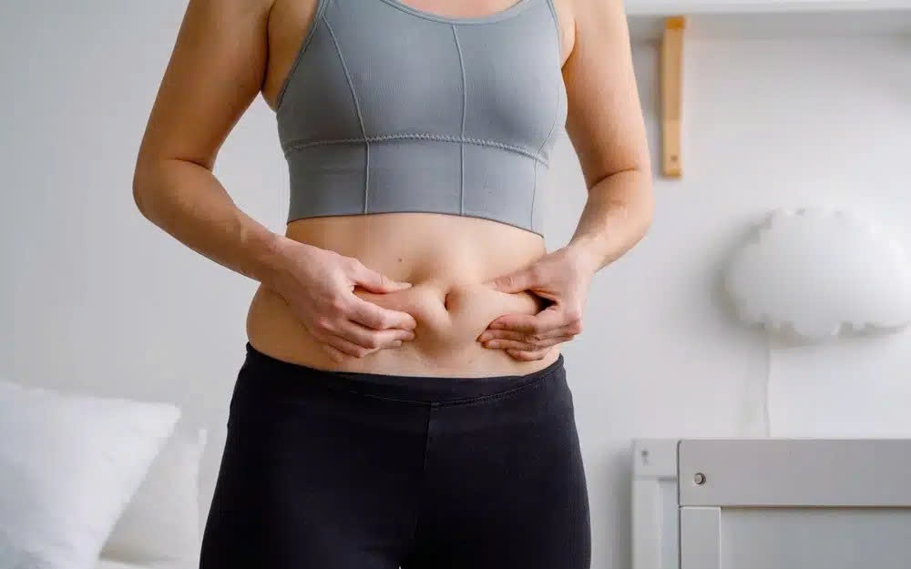 Cắt giảm calo có giúp giảm mỡ bụng?