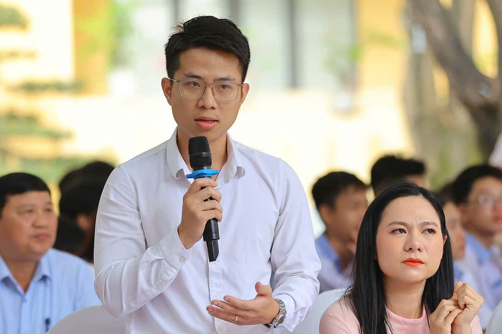 Cha mẹ 'chết lặng' khi biết con hút thuốc lá điện tử- Ảnh 4. Cha mẹ 'chết lặng' khi biết con hút thuốc lá điện tử- Ảnh 4.