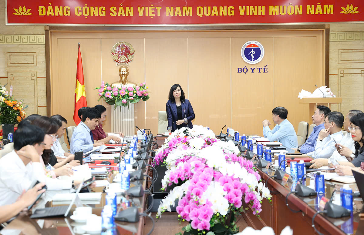Bộ Y tế công bố quyết định điều động, bổ nhiệm và bổ nhiệm lại lãnh đạo các đơn vị- Ảnh 5. Bộ Y tế công bố quyết định điều động, bổ nhiệm và bổ nhiệm lại lãnh đạo các đơn vị- Ảnh 5.