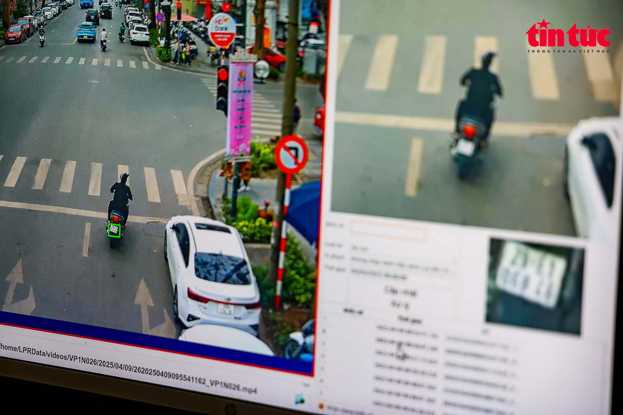 Camera lưu động phạt nguội đầu tiên ở Hà Nội- Ảnh 7. Camera lưu động phạt nguội đầu tiên ở Hà Nội- Ảnh 7.