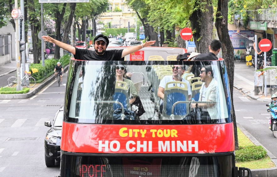 Du lịch, hàng không rộn ràng vào mùa cao điểm Hè 2025- Ảnh 2. Du lịch, hàng không rộn ràng vào mùa cao điểm Hè 2025- Ảnh 2.