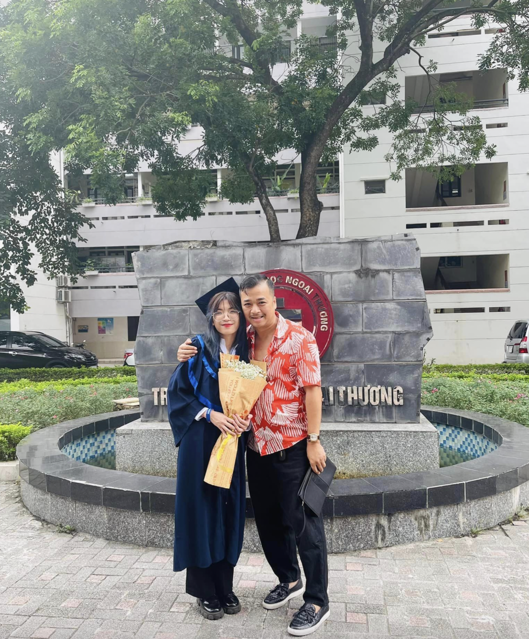 Điều ít biết về 'cha đẻ' nhạc phim 'Cha tôi, người ở lại': Xuất thân 'nôi' chèo, từng là 'Thiên Lôi'- Ảnh 14. Điều ít biết về 'cha đẻ' nhạc phim 'Cha tôi, người ở lại': Xuất thân 'nôi' chèo, từng là 'Thiên Lôi'- Ảnh 14.