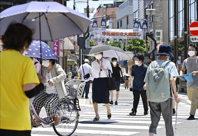 Tokyo miễn phí tiền nước sinh hoạt để hỗ trợ người dân chống nóng- Ảnh 1. Tokyo miễn phí tiền nước sinh hoạt để hỗ trợ người dân chống nóng- Ảnh 1.