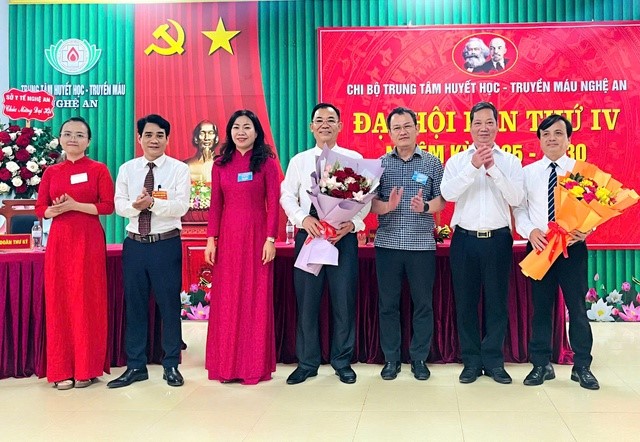 Trung tâm Huyết học - Truyền máu Nghệ An khẳng định vị thế, hướng tới bệnh viện chuyên ngành hạng II- Ảnh 5. Trung tâm Huyết học - Truyền máu Nghệ An khẳng định vị thế, hướng tới bệnh viện chuyên ngành hạng II- Ảnh 5.